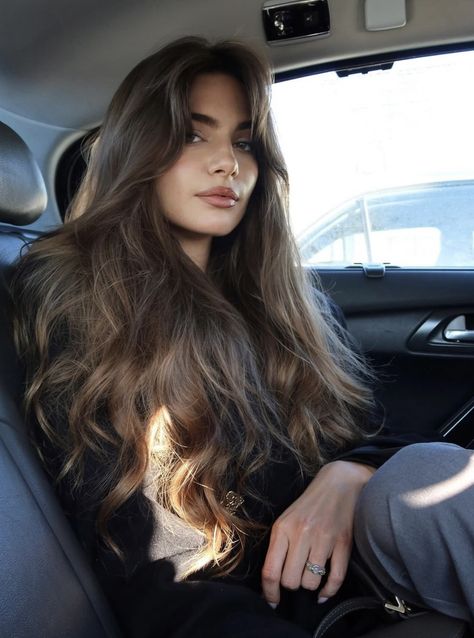 Rambut Brunette, Haircuts For Medium Hair, Hair Inspo Color, Dream Hair, Long Hair Cuts, Brunette Hair, Aesthetic Hair, Brunette Hair Color, Hair Looks