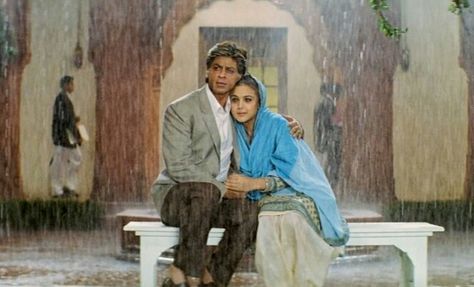 Veer zara Veer Zara Aesthetic, Veer Zaara Aesthetic, Veer Zara, Bollywood Romance, Veer Zaara, Zara Aesthetic, Pretty Zinta, Srk Movies, South Asian Aesthetic