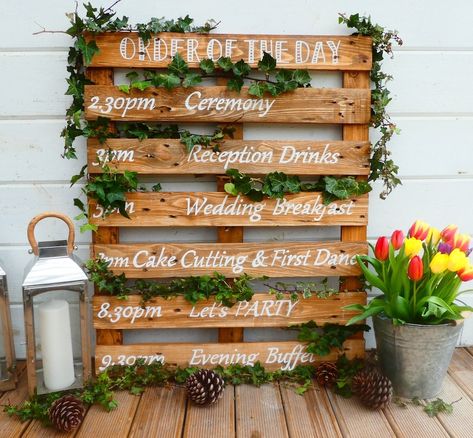 Hand Painted Rustic Personalised 'order of the Day' Wedding Sign / Pallet Wood Sign / Order of Events / Wedding Reception / Wedding Decor - Etsy UK Rustic Wood Wedding Signs, Personalised Wedding Decor, Pallet Welcome Sign Wedding, Fall Wedding Activities, Wedding Pallet Ideas, Pallet Wedding Ideas, Wedding Sign Pallet, Pallet Wedding Sign, Wedding Pallets