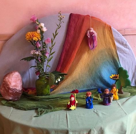 Spring Nature Table, Waldorf Preschool, Waldorf Kindergarten, Waldorf Inspired Toys, Waldorf Crafts, Waldorf School, Waldorf Education, Nature Table, Autumn Nature