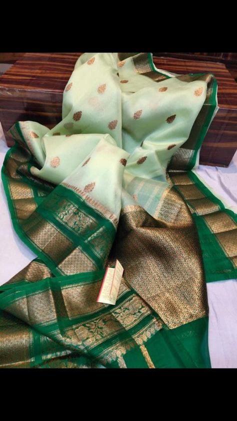 Kora Banarasi Silk Saree, Benaras Blouse Designs Latest, New Silk Saree Collections, Gadwal Pattu Sarees Latest, Pure Organza Silk Sarees, Blouse Designs For Pattu Sarees, Embroidery On Bags, Embroidery For Kids, Quotes Embroidery