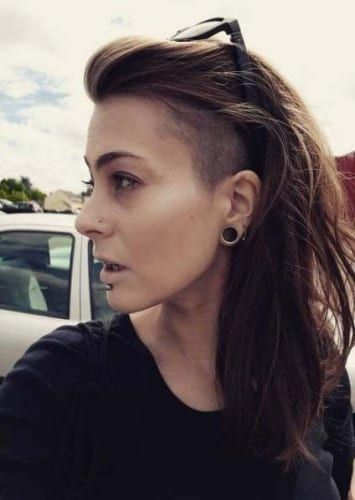 30 Shaved Hairstyles for Women for the Bold  Daring - My New Hairstyles Long Hair Undercut, Female Undercut Long Hair, Shaved Long Hair, Long Hair Shaved Sides, Undercut Curly Hair, Undercut Haircut, Undercut Hairstyles Women, Undercut Long Hair, Half Shaved Hair