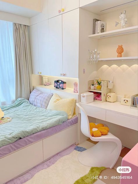 Dorm Layout, Girls Room Design, Cool Room Designs, Small Room Design Bedroom, Pastel Room Decor, Apartment Tour, Small Bedroom Decor, Bedroom Decor Design, Pretty Bedroom