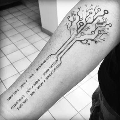 The first tatoo's brother #electronictree #blackwork Coding Tattoo Programming, Tech Tattoo Ideas, Hacker Tattoo, Circuit Board Tattoo, Computer Tattoo, Circuit Tattoo, Biomech Tattoo, Rabe Tattoo, Electronic Tattoo