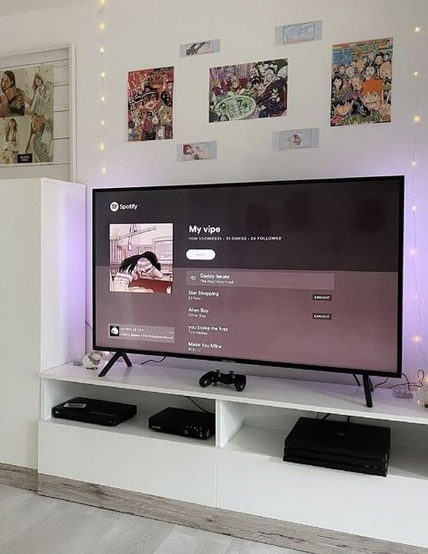 Gaming Tv Setup Living Room, Tv In Room Ideas, Tv Set Aesthetic, Tv Setup Bedroom, Tv Set Up Bedroom, Tv Bedroom Ideas, Room Ideas With Tv, Bedroom Gamer, Room With Tv