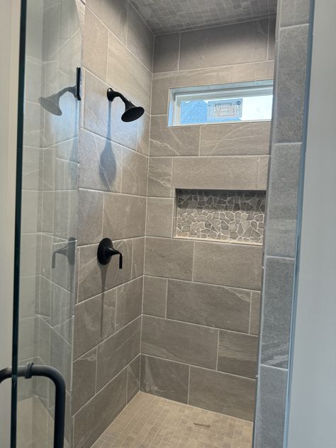 36 Inch Shower Tile Ideas, Tile Floors For Bathrooms, Bathroom With Black Flooring, Grey Bathroom Shower Tile, Grey Bathroom Design Ideas, Light Grey Shower Tile Ideas, Gray Walk In Shower Ideas, Gray Tile Shower Ideas Walk In, Grey Ensuite Shower Room