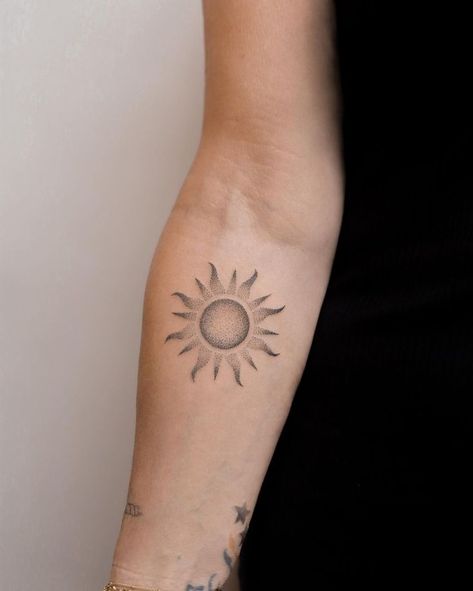 Are you eager to fill yourself with this incredible energy that comes from the sun with such a tattoo? We feel you. And we are here to help you choose from thousands of ideas — the 60 greatest are already in our article. Just check it out. Stippled Sun Tattoo, Filled In Sun Tattoo, Sun Forarm Tattoos, Sun Of May Tattoo, Sun Handpoke Tattoo, Sun Tattoo Men Arm, Tattoo Of The Sun, Dot Sun Tattoo, Creative Sun Tattoo