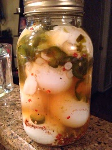 Bbq Pickled Eggs, Sweet And Spicy Pickled Eggs, Sweet Pickled Eggs Recipe, Canned Eggs, Spicy Pickled Eggs, Eggs Pickled, Picked Eggs, Pickled Things, Pickled Quail Eggs