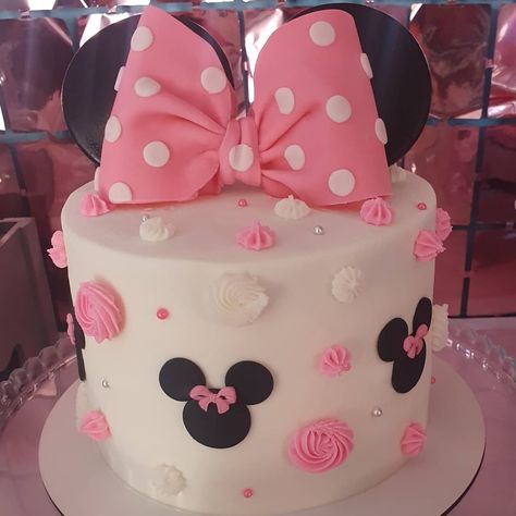 #minniemouse Mini Mouse 2nd Birthday Cake, Oh Twodooles Birthday Cake, Minnie Mouse Cake 1 Tier, Minnie Mouse Twodles Birthday Cake, Minnie 1st Birthday Cake, Minnie Mouse Smash Cake 2nd Birthday, Minnie Mouse Birthday Sheet Cake, Minnie Mouse Themed Cake, Minnie Mouse Cake Ideas Pink