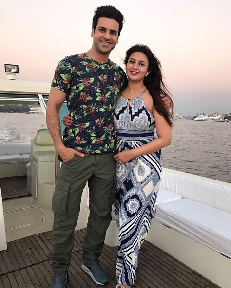 Two individuals, two minds, two heartbeats but a journey together on the same path! #LetsDoThisThang Honeymoon Outfits Indian, Vivek Dahiya, Future Pictures, Outdoor Outfits, Honeymoon Dress, Divyanka Tripathi, Mens Toupee, Honeymoon Style, Wedding Couple Photos