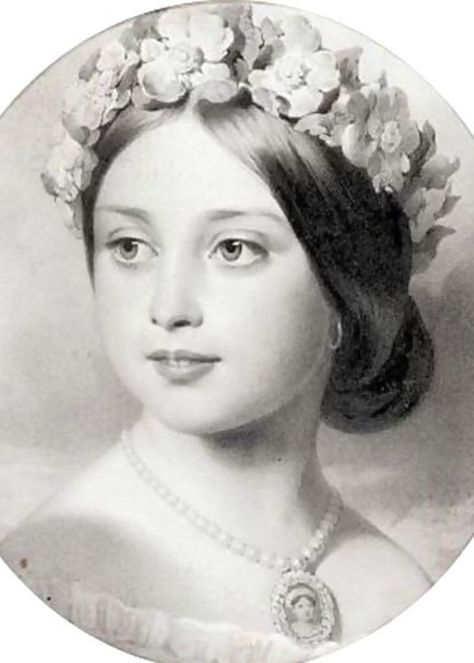 Princess Victoria Heavy Is The Crown, Young Queen Victoria, Queen Victoria Family, Queen Victoria Prince Albert, Victoria Prince, Victoria Reign, English Royalty, Queen Of England, European Royalty