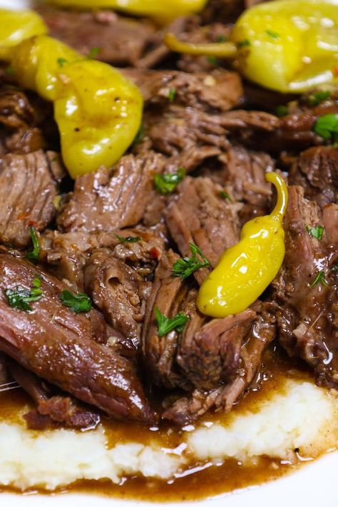 Mississippi Pot Roast Crockpot, Pot Roast Crockpot, Chuck Steak Recipes, Roast Crockpot, Slow Cooker Mississippi Pot Roast, Mississippi Roast Recipe, Mississippi Roast, Chuck Steak, Au Jus Gravy