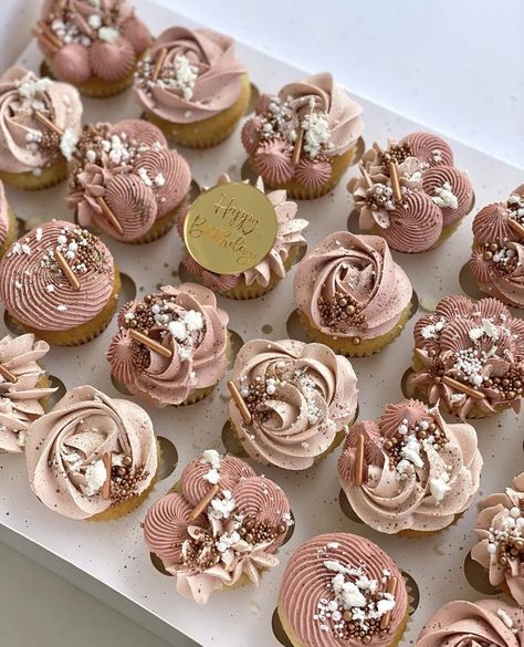 Rose And Gold Cupcakes, Pink And Gold Wedding Cupcakes, Rose Gold Graduation Cake Ideas, Elegant Birthday Cupcakes, Rose Gold Birthday Cupcakes, High Tea Cupcakes, Rose Gold Wedding Cupcakes, Pink And Gold Cupcake Ideas, Pink And Rose Gold Cupcakes