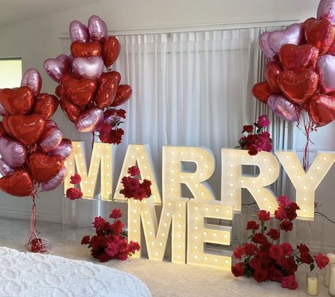 Marriage Proposal Decoration Ideas, Marriage Proposal Balloons Ideas, Proposal With Marry Me Letters, Marry Me Signs Proposal, Will You Marry Me Neon Sign Proposal, Romantic Ways To Propose, Wedding Proposal Ideas Engagement, Romantic Room Surprise, Cute Proposal Ideas