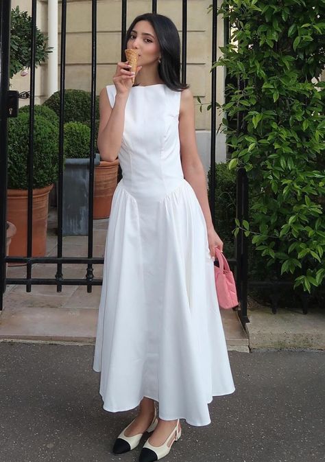 Modest Summer Aesthetic, White Dress Outfit Aesthetic, White Dress Outfit Classy, Retro Fashion Photography, Fancy White Dress, Work Dresses Outfits, White Dress Outfit, Modest Casual Outfits, Modest Summer Dresses