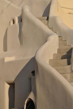 Dreamscape Architecture, Santorini Hotels, Organic Architecture, Earthship, Minimalist Architecture, House Inspo, 인테리어 디자인, Santorini, Habitat