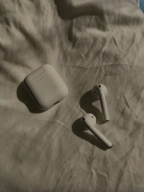 Air Pod Aesthetic, Ear Pods Aesthetic, Ear Buds Aesthetic, Air Pods Aesthetic, Airpods Aesthetic, Girl Apartment, Goal Board, Airpods 2, Coffee Pictures