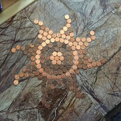 Copper Penny Floor, Penny Table Top, Penny Tile Mosaic, Pennies Crafts, Penny Floor Designs, Penny Floors, Penny Table Tops, Penny Decor, Penny Crafts