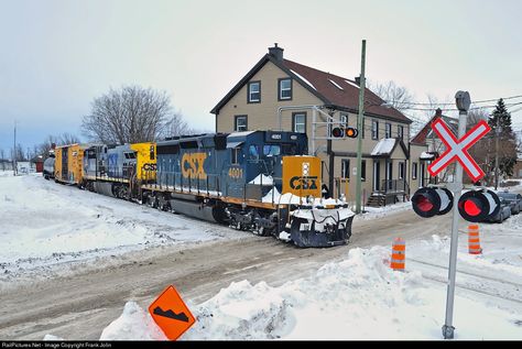 RailPictures.Net Photo: CSXT 4001 454 CSX Transportation (CSXT) EMD SD40-3 GE AC4400CW at St-Jean-sur-Richelieu, Quebec, Canada by Frank Jolin Csx Transportation, Railroad Images, Csx Trains, Florida East Coast, Railroad Crossing, Snow Light, Railroad Art, Milwaukee Road, Railroad Pictures