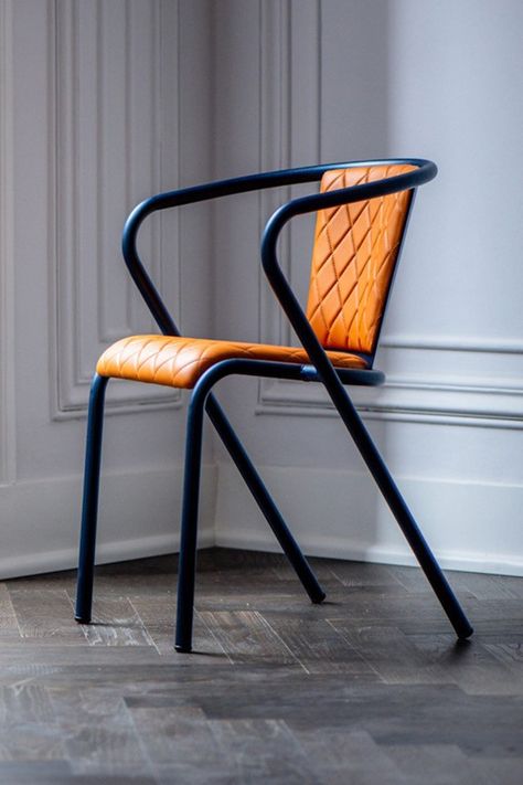 Portuguese Chair - Bicachair Iron Chair Design, Steel Chair Design, Metal Chair Design, Chair Cafe Design, Modern Metal Furniture, Restaurant Chairs Design, Simple Chair Design, Iron Furniture Design, Chaise Restaurant