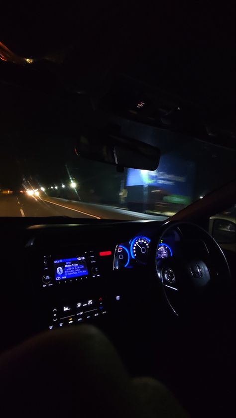 #nightride #night Nature, Late Night Drives With Boyfriend, Car Night Photo, Late Night Drive Snap, Late Night Car Snaps, Night Ride With Boyfriend, Car Snap Night, Late Night Car Drives, Night Car Snap