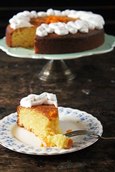 This Pan corn flour cake is flavored with almond and orange. It's gluten-free and dairy free, plus it's topped with a fragrant cardamom-infused coconut cream frosting. Corn Flour Recipes, Veggie Desserts, Orange And Almond Cake, Gluten Free Dough, Dairy Free Cake, Sweet Bakes, Light Cakes, Corn Cakes, Corn Flour