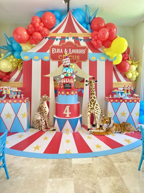 Cirque Birthday Party, Circus Themed Party Ideas, First Circus Birthday Party, Carnival Theme Birthday Decor, Carnival 1st Birthday Cake, Carnival Birthday Backdrop, Carnival Party Backdrop, Mickey Carnival Birthday Party, Circus Theme Backdrop