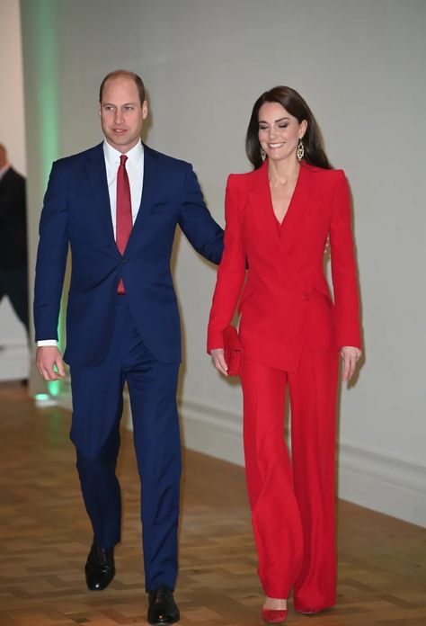 Everything Kate Middleton Has Worn in 2023 [PHOTOS] – WWD Kate Middleton Stil, Red Suits, Style Kate Middleton, Kate Middleton Style Outfits, Düşes Kate, Kate Middleton News, Looks Kate Middleton, Prins William, Mode Mantel