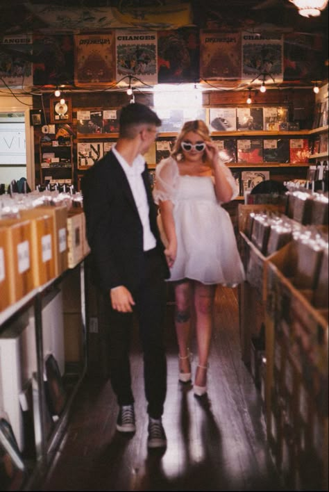 90s Style Engagement Photos, Cozy Casual Engagement Photos, Engagement Photos Eclectic, 60s Couple Photoshoot, Elopement Style Engagement Shoot, Quirky Couple Photoshoot, Weird Engagement Photos, Retro Diner Engagement Photos, Casual Wedding Theme