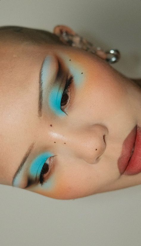 Blue And Orange Makeup, Orange Eyeshadow Looks, Edgy Makeup Looks, Monolid Makeup, Orange Makeup, Carnival Makeup, Work Makeup, Swag Makeup, Dope Makeup