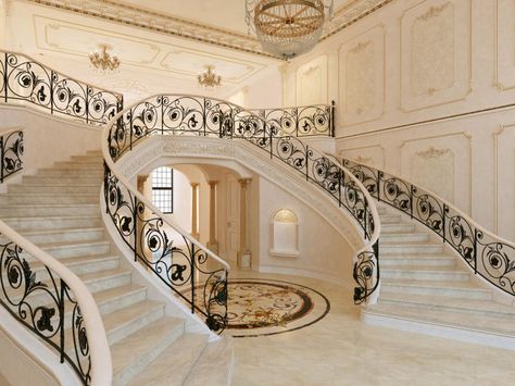 Imperial staircase Beautiful Staircases, Wrought Iron Stair Railing, Luxury Staircase, Foyer Staircase, Expensive Decor, Traditional Staircase, Iron Railings, Iron Stair Railing, Wrought Iron Stairs