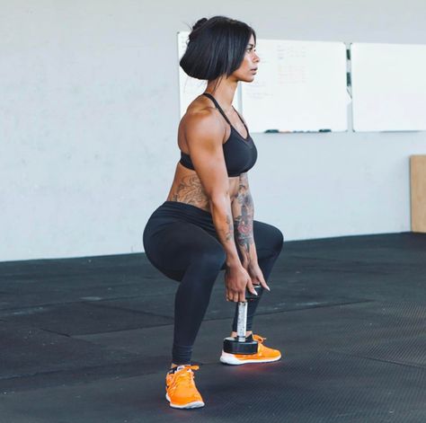 Personal trainer Massy Arias Massy Arias Workout, Women Fitness Photography, Massy Arias, Badass Female, Female Trainers, Black Fitness, Fitness Photoshoot, Popsugar Fitness, Strong Motivation