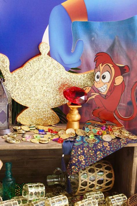 Jasmine Princess Party Ideas, Jasmine Princess Party, Alladin Theme Birthday Party, Diy Aladdin Decorations, Aladin Birthday Party Ideas, Aladin Birthday Theme, Aladdin Theme Birthday Party, Aladdin Jasmine Birthday Party, Arabian Nights Birthday Party