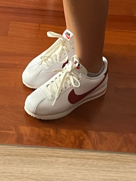 Cortez Shoes, Shoes Ideas, Red Nike, Nike Cortez, Dream Clothes, Tennis, Nike, Sneakers, Red