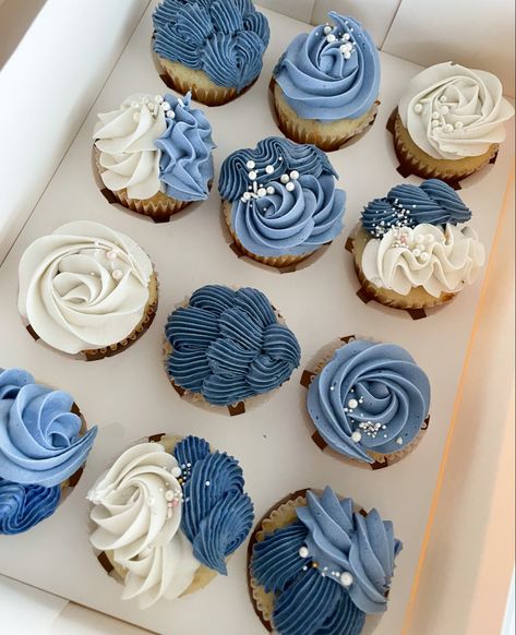 Cupcakes Decoration Blue And White, Blue Cupcake Decorations, Ombre Icing Cupcakes, Blue Cupcake Decorating Ideas, Light Blue And White Cupcakes, Blue White Cupcakes, Shades Of Blue Cupcakes, Pastel Blue Cupcakes, Blue And White Cupcake Ideas