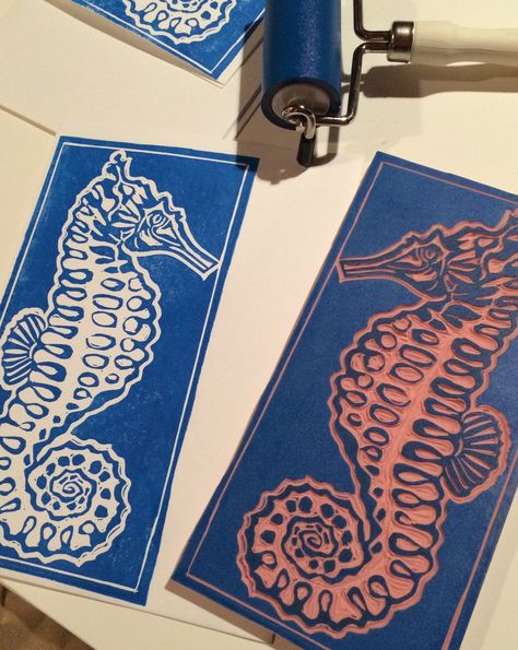 Seahorse on Speedy Carve. Original design by Carol McGunagle Lino Printing Ideas, Linoleum Stamp, Lino Print Pattern, Printmaking Ideas, Lino Printing, Linoleum Block Printing, Lino Art, Stamp Ideas, Linoleum Block