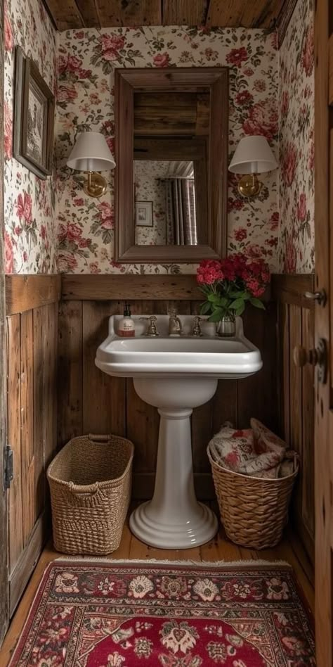 Cottage Core Bathroom, Cottagecore Bathroom, Powder Room Ideas, Cottage Bathroom Ideas, Cottagecore Living, Boho Bedroom Ideas Hippie, Cottage Bathroom, Country Floral, Decor Shabby Chic