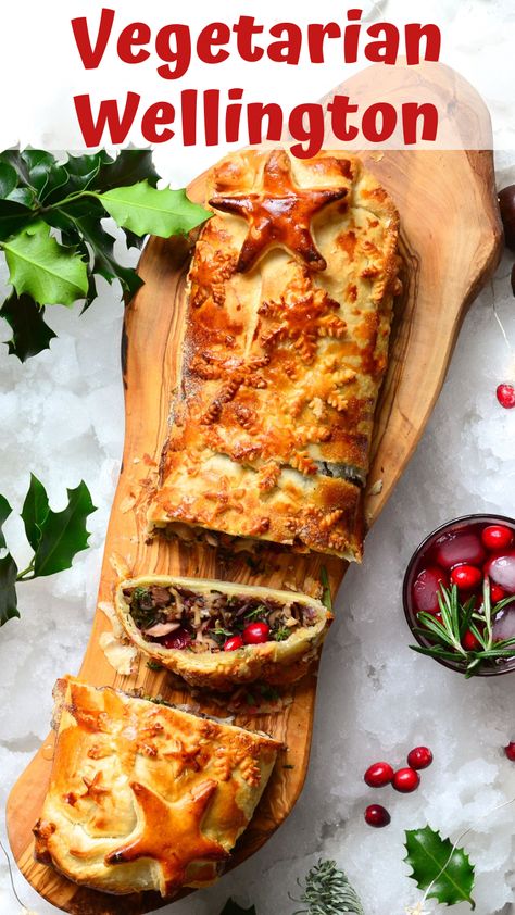 A delicious vegan mushroom wellington with a mushroom, kale, quinoa, chestnut & cranberry filling- for a wonderful vegetarian or vegan Christmas dinner! Plus, it can be made in under an hour and be pre-prepared earlier and heated up on the day! Christmas Wellington, Vegetarian Wellington, Veg Pie, Cranberry Filling, Vegan Wellington, Vegetarian Christmas Dinner, Mushroom Kale, Christmas Mushroom, Veggie Christmas