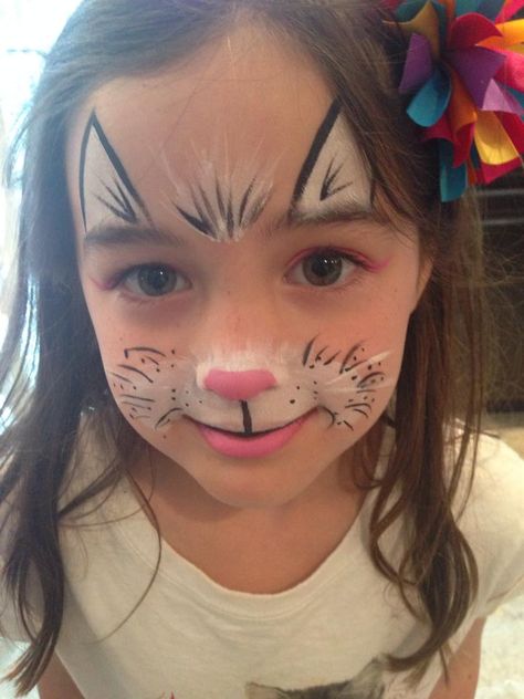 Katze Mehr Cat Face Paint Easy, Cat Face Paint, Kitty Face Paint, Animal Face Paintings, Face Painting Tutorials, Face Painting Easy, Kids Face Paint, Face Painting Halloween, Kids Makeup