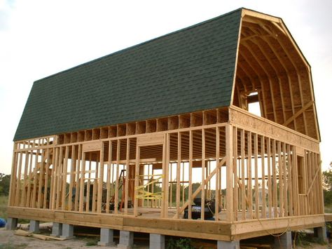 Gambrel Roof Cabin, Gambrel Barn House, Timber Frame Shed, Gambrel House, Deck Gazebo, Barn Style Shed, Garage Build, Shed With Loft, Barn Remodel