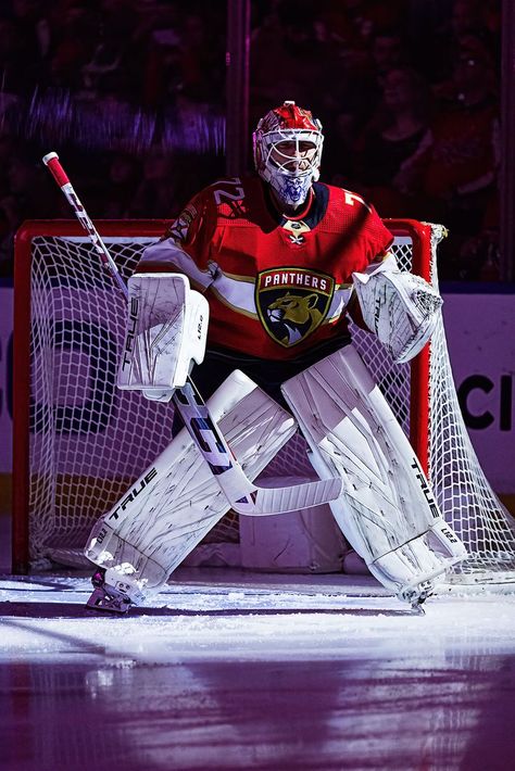 Goaltenders Hockey, Florida Panthers Aesthetic, Florida Panthers Wallpaper, Sergei Bobrovsky, Hockey Game Outfit, Florida Panthers Hockey, Goalie Gear, Nhl Wallpaper, Hockey Rules