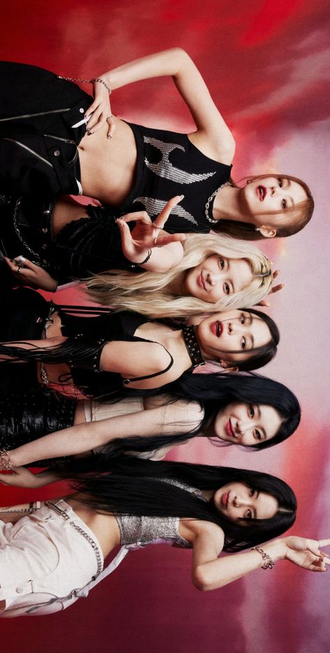 Chuncheon, Yongin, Jeonju, K Pop Group Photo, Itzy Photoshoot, Yeji Chaeryeong Yuna, Itzy Wallpaper, G-idle Miyeon, Smile Wallpaper