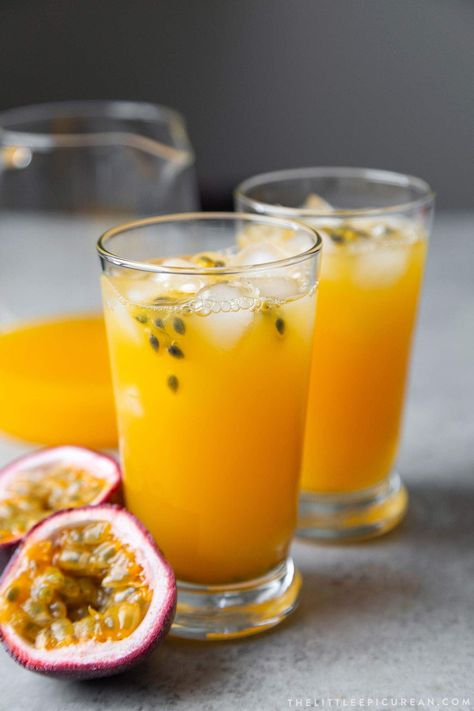 Passionfruit Recipes, Fruit Juice Recipes, Passion Fruit Juice, Fresh Fruit Juice, Fruit Puree, Fruit Photography, Fruit Drinks, Drinks Alcohol Recipes, Delicious Cocktails