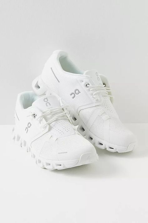 White On Clouds, On Cloud Shoes, White Athletic Sneakers, On Cloud 5, Preppy Gifts, Cloud Shoes, White Tennis Shoes, Pretty Shoes Sneakers, Shoe Wishlist