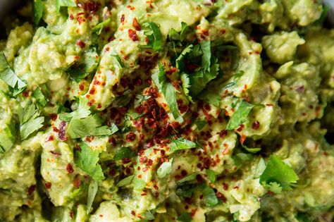 Guacamole with Aleppo Pepper Aleppo Pepper Recipes, Gucomole Recipe, Best Avocado Recipes, Epicurious Recipes, Aleppo Pepper, Best Guacamole Recipe, Satisfying Salads, Mint Sauce, Guacamole Recipe