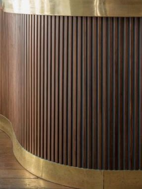 Wood Reception Desk Design, Bar Counter Design Restaurant Modern, Art Deco Wall Panelling, Lodge Reception, Bar Renovation, Oak Restaurant, Wood Reception Desk, Recycled Decor, Bar Counter Design