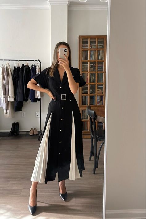 Tailored Outfits For Women, Colorblock Shirt, Karen Millen Dress, Professional Outfits Women, Stylish Work Outfits, Modest Fashion Outfits, Work Outfits Women, Professional Outfits, Classic Dress