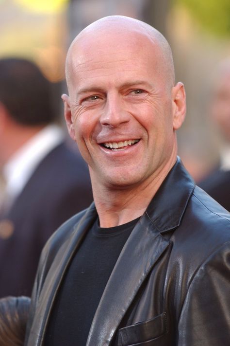 22 Handsome Pictures of Bruce Willis That Will Make You Want to Give His Bald Head a Big Rub Ryan Guzman, Joe Manganiello, Karl Urban, Bald Actors, Action Movie Stars, Bald Men Style, Going Bald, Male Pattern Baldness, Bald Head