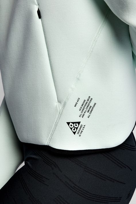 NikeLab ACG's New Collection Delivers Hyper-Technical Winter Style Activewear Details, Sportswear Details, Diy Crafts Vintage, Technical Clothing, Design Moda, Clothing Details, Nike Acg, Clothing Labels, Apparel Design