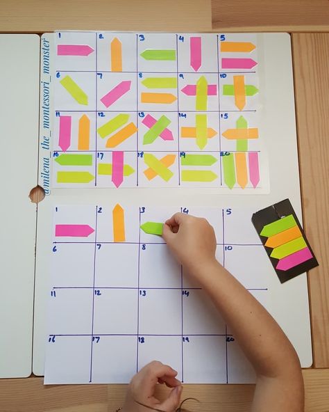 #Milenadural #3yearsold  It is realy easy to set it and a lot of colorful fun.  Only you need stickers postit.  Prepare it from easy to… 3yearsold Activity, Kindergarten Montessori, Montessori, Diy And Crafts, Easy Diy, Pattern, Color, Instagram, Design